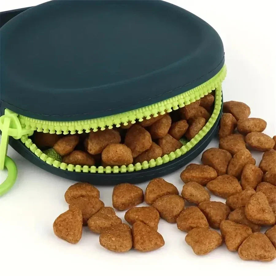 1Pc Silicone Dog Food Bag Outdoor Training Dog Treat Pouch Waterproof